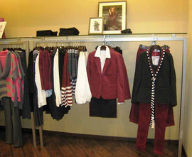 Торговое оборудование для магазина одежды