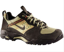 Кроссовки Nike (новые) за 3 200 руб.