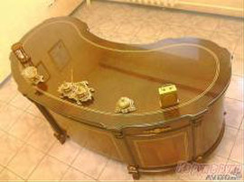 Куплю стол письменный высокого уровня в хорошем состоянии как на