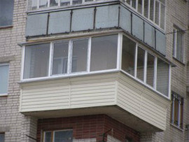 Демонтаж старого остекления и отделки;