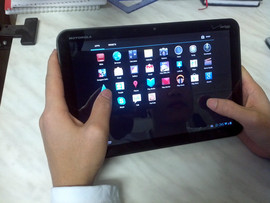 Отличный Motorola XOOM 32 Gb Wi-Fi + 3G