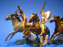 Солдатики 1/32 Britains Конные индейцы и ковбои 5