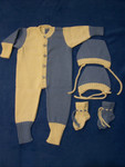 Вязаные костюмчики на детей от 1 месяца до 1 года.