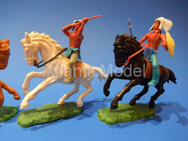 Солдатики 1/32 Elastolin Индейцы конные Второй наб