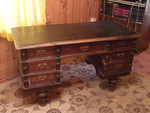 старинная мебель,письменный стол и 3 стула