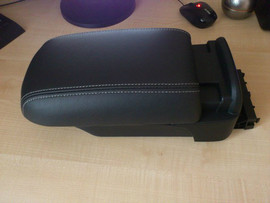 автозапчасти,составляющие в салон, к примеру кожанные подлокотни