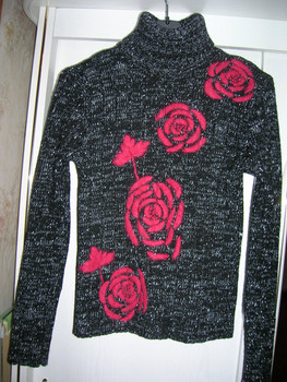 Продам симпатичный теплый свитер