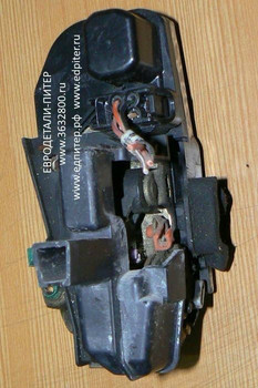 Замок двери задней правой 55177044AC Jeep Liberty KJ Cherokee 3
