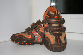 обувь на мальчика р-р21-25