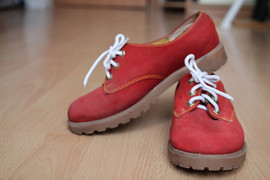 красные ботиночки, размер 35-36, забавные, удобные, состояние 4,