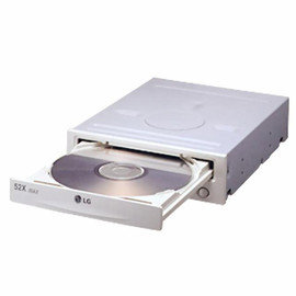 CD-ROMы в большом количестве (около 15 шт)