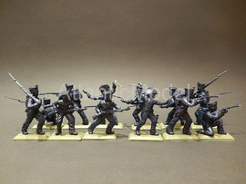 Солдатики 1/32 DSG Пешие французы 12 Не окрашены 2