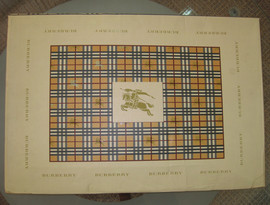 Шелковое постельное белье BURBERRY 3