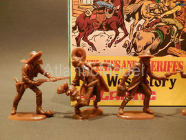 Солдатики 1/32 Atlantic Бандиты и Шерифы четвертый