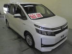Минивэн гибрид TOYOTA VOXY