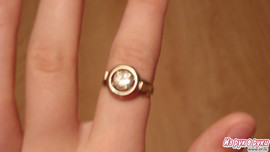 кольцо с бриллиантом(срочно)