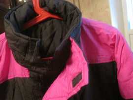 Новая неиспользованная c хранения с биркой лёгкая женская куртка