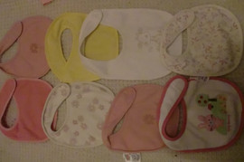 Фирменные слюнявчики за 50 руб.