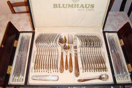 отличный подарок-столовые приборы "BLUMHAUS"