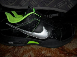 ПРОДАМ КРОССОВКИ "NIKE" 2