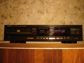 Отличный CD проигрыватель DENON DCD-610.
