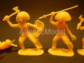Солдатики 1/32 Hofler Индейцы Желтый цвет 7 фигур