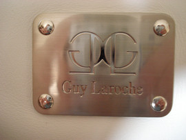 Стильная белая сумка от GUY LAROCHE (Франция) 6