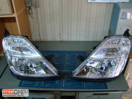 ФАРА галогеновая - автомобиля Honda Stream RN1. 2