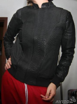 новая куртка кожаная из кожи питона 44р