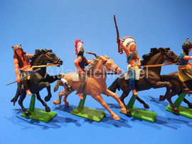 Солдатики 1/32 Britains Индейцы конные Раритет 71