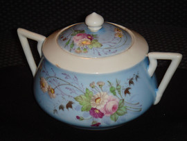 Фарфоровые статуэтки