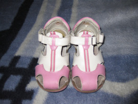 Туфли на девочку две пары