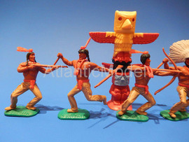 Солдатики 1/32 Timpo Индейцы Вичиты 5 фигур Тотем