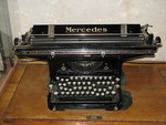 Продам печатную машинку Mercedes 30-х годов XX века