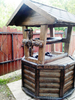 Домики для колодца. Колодезные оголовки.