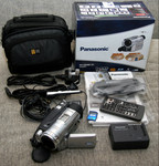 Цифровую видеокамеру Panasonic NV-GS200 stereo 3x