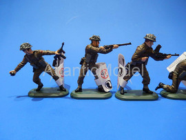 Солдатики 1/32 Britains Британская армия 6 фигур 3