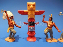 Солдатики 1/32 Timpo Индейцы Дакота 3 фигуры Тотем