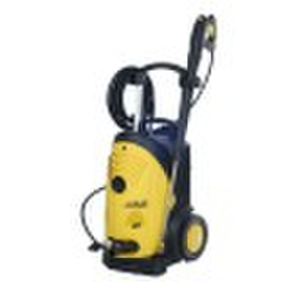 High pressure washer with long spray gun