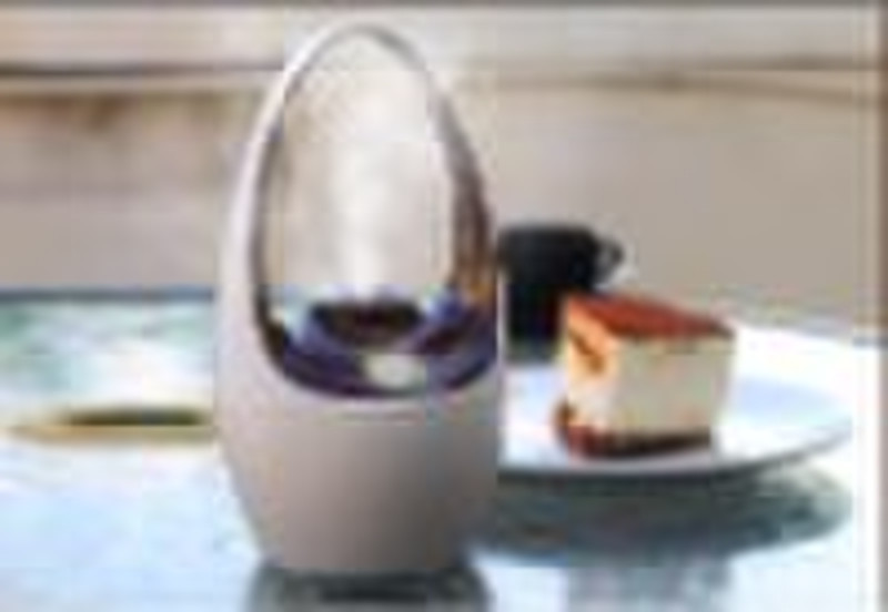 Basket shaped mini humidifier