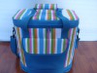 Insulated cooler bag