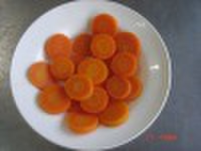 Konserven geschnittene Karotten