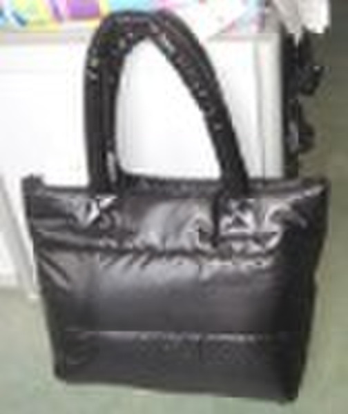 2010 PVC und Weisehandtasche