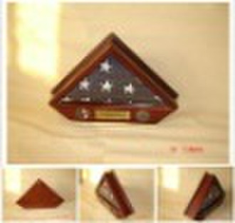 Triangular flag box