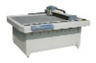 Vibrating blade paperboard cutting machine for car