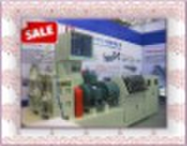 Plastic waste recycling machine