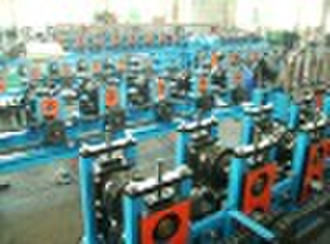 Quick change cassette roll forming machine