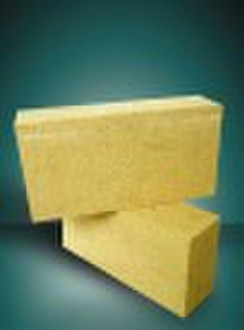 Insulating silica brick for glass