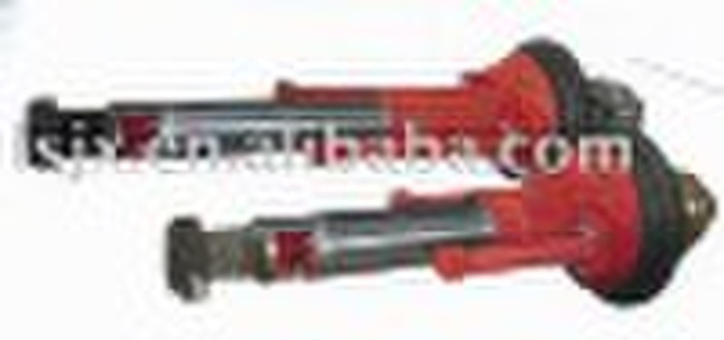 Center Mechanism for Tire Shaping and Curing Press