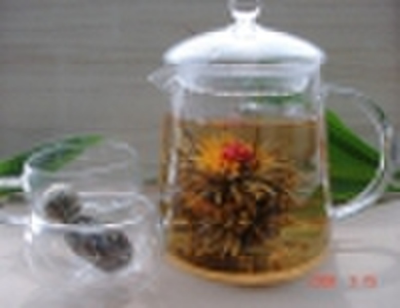Becher mit Blume Tee